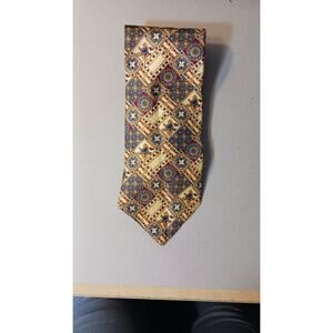 CC Hughes 100% Silk Tie Gold Flowers Geometric Made in USA - 62" x 4"
